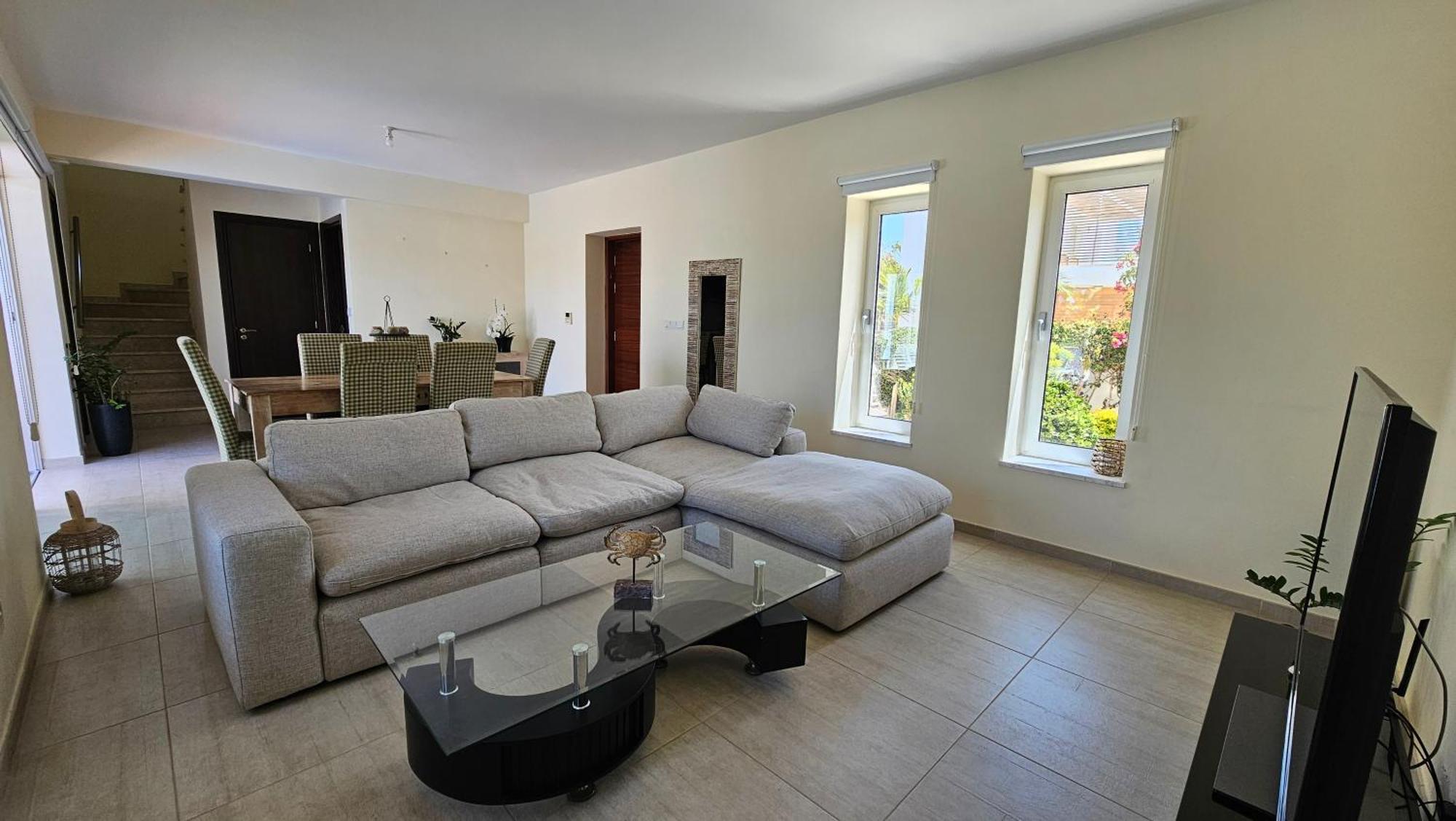 Akti 3 Bed Willa Pafos